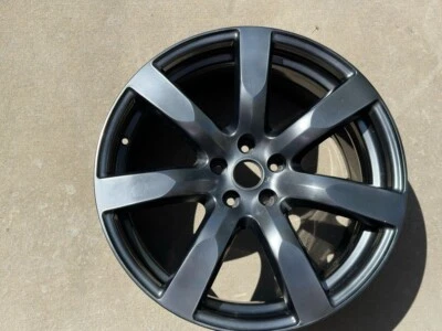 Nissan GT-R 2009–2011 2 Front Wheels Original having had only 1 tire mounted. - Image 1 of 4