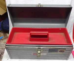 * Vintage - CRAFTSMAN Metal TOOL BOX w RED TRAY - Number 9 65014 - Decent 4 AGE! - Picture 1 of 5