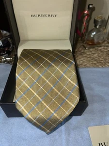 Cravatta Burberry London seta oro blu bianca 59" L x 3,5" W con scatola usata in ottime condizioni - Foto 1 di 9