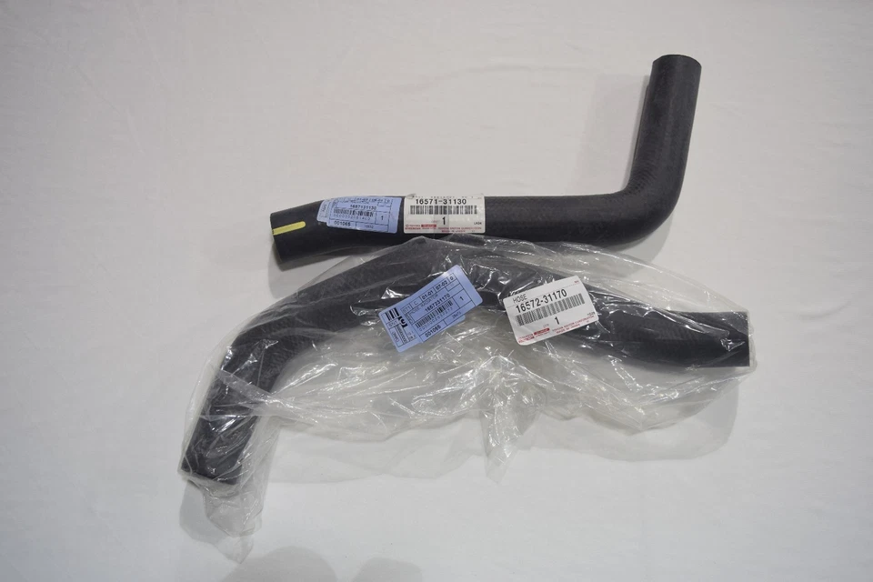TOYOTA TACOMA FJ CRUISER 4RUNNER 16571-31130 &16572-31170 RADIATOR HOSE SET  - Image 1 of 1