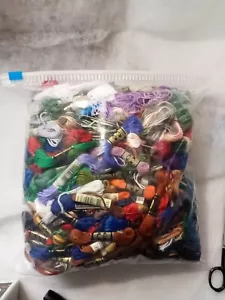 Sacchetto da 1 gallone di matassine da ricamo filo interdentale - Foto 1 di 1