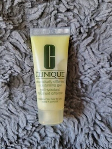 Clinique Dramatically Different Moisturizing Gel Oil Free Sample Sz 0.5oz - Picture 1 of 2