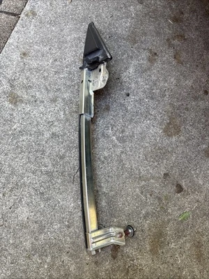 Правосторонняя направляющая на окно со стороны пассажира для Honda S2000 00-09 #97 - Изображение 1 из 4