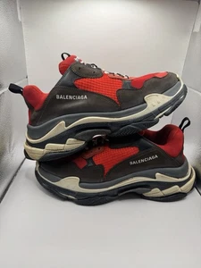Balenciaga Triple S Sneaker Rosso Nero - Taglia 11 US senza scatola (44) - Foto 1 di 11