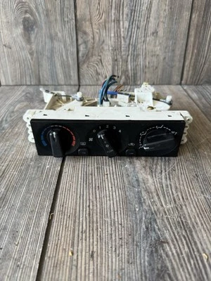 Mitsubishi Eclipse GT 2005 cupé calefacción aire acondicionado panel de control de temperatura OEM 03 04 Foto 1 de 3