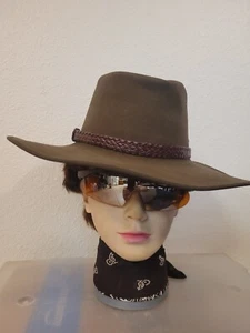 Authentic Australian Akubra - Military Slouch Hat - Khaki Fur Felt - Size 7 1/8 - Picture 1 of 19