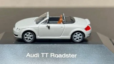 Auto in miniatura 1/87 Audi originale TT Roadster 1.8 Quattro - Immagine 1 di 4