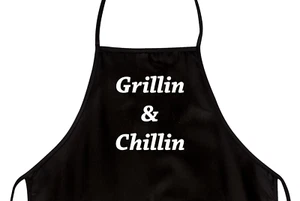 Funny Apron For Dad "Grillin & Chillin" Novelty Aprons For Men - Picture 1 of 2
