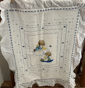 Precious Moments Kreuzstich Babybett Steppdecke Bettdecke Decke weiß 41”x 34” - Bild 1 von 10
