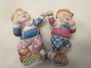PARES DE SALEROS Y PIMENTEROS TWEEDLEDEE Y TWEEDLEDUM 1989 DE COLECCIÓN - USADOS EN EXCELENTE ESTADO - Imagen 1 de 7