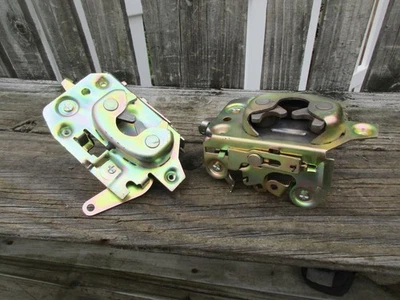 PESTILLOS DE PUERTA FORD MUSTANG 1967-1968 NUEVOS Foto 1 de 4