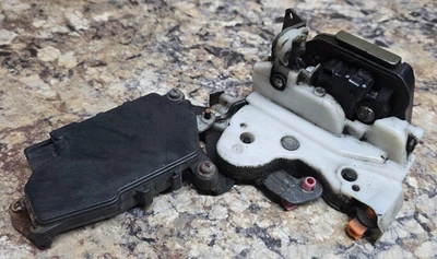 Subaru Impreza Classic 1993 - cerradura de puerta O/S/R con motor de cierre centralizado Foto 1 de 4