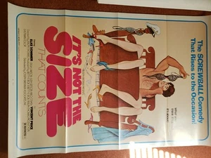 Non è la dimensione che conta (1974) Locandina film originale 27x41 tripiegata (328r - Foto 1 di 21