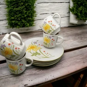 Vintage 8 Stück Snack Teller Tee Kaffeetassen gelb Spinne Chrysantheme MCM Japan - Bild 1 von 10