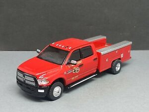 1:64 Scale 2017 Ram 3500 Dually Los Angeles County Fire Department Rescue Truck