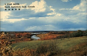 Canada North Battleford,SK 5 Star Motel Saskatchewan Postcard - Picture 1 of 2