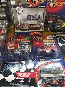 Lote de 12 autos fundidos a presión surtidos Dale Earnhardt Sr Jr sin usar, en caja - Imagen 1 de 7