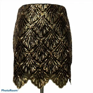Minigonna smerlata nera con paillettes ricamate a rete nera oro M - Foto 1 di 7