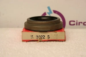 National 7022 S Oil Seal *NEW* - Picture 1 of 2
