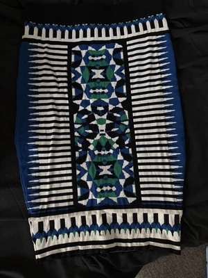  Falda tejida grande para mujer Torn by Ronny Kobo Foto 1 de 4