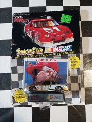 Racing Champions 1991 Stock Car Bobby Allison Buick #12 Car escala 1:64 NASCAR  Foto 1 de 2