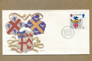 UK COAT OF ARMS of the COLLEGE of ARMS 1984 Quincentenary Series 16p FDC - Picture 1 of 2