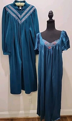Vintage Vanity Fair Teal Floral Ribbon Nightgown Robe Half Zip Housecoat Size XL - Image 1 of 4