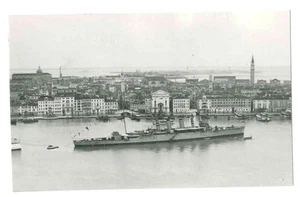 HMS DUBLIN - ROYAL NAVY CRUISER - VENICE 1918 - Picture 1 of 2