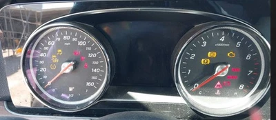 Cuadro medidor velocímetro OE Clase E 2017-2017 68 k millas Mercedes-Benz Foto 1 de 4