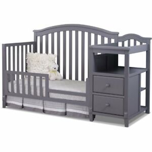 Sorelle Berkley Crib and Changer in Gray