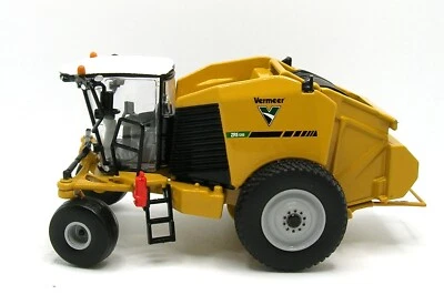 2022 SpecCast 1:64 VERMEER ZR5-1200 Self-propelled Baler  VMR004 - Image 1 of 4