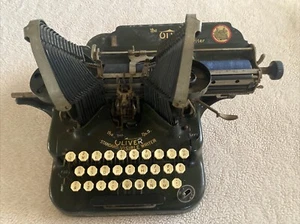 Vintage OLIVER No. 5 BATWING Typewriter- Army Green For Restore/Display - Picture 1 of 17