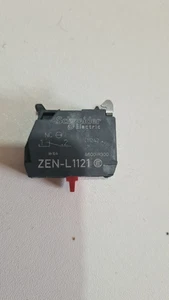 SCHNEIDER ZEN-L1121 CONTACT BLOCK 011507 - Picture 1 of 3