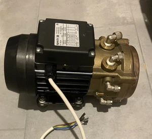 Melag Vakuumpumpe V18 40B/B+ 44B/B+ - Bild 1 von 3