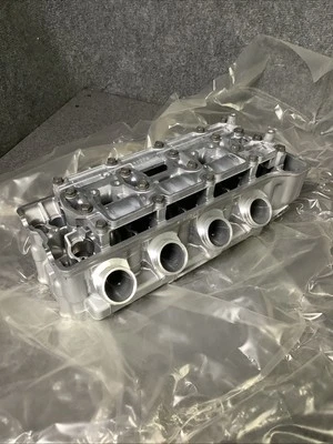 Culata Honda CBR600 F4 12010-MBW-000 (117F) Foto 1 de 4