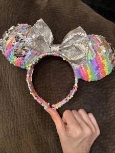 Disney Parks Minnie Mouse Sequin Iridescent Rainbow/ Silver Ears Headband - Picture 1 of 12