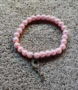 Pink Pearl Stretchy Bracelet by Bret Roberts - Gorgeous! - Picture 1 of 3