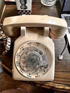 Vintage Bell System Western Electric 500 DM Beige Rotary Phone, - Picture 1 of 4