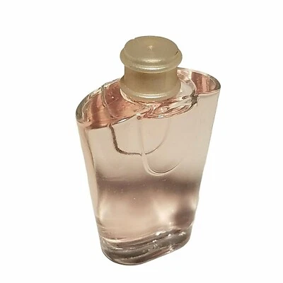 Usher UR by Usher para Mujer Eau De Parfum Perfume Splash TALLA DE VIAJE 0.16 fl oz Foto 1 de 4