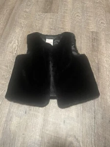 Cat & Jack Girls Black Faux Fur Vest Size 4/5 - Picture 1 of 3