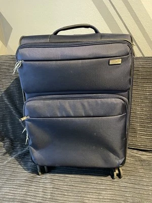 Koffer Stratic light mit 4 Rollen in blau / Größe M/ Top Zustand/ 2,9 KG - Bild 1 von 4