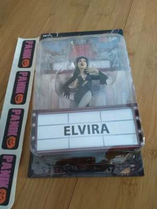 Modellino NECA Toony Terrors Elvira Mistress of the Dark 6" - Foto 1 di 4
