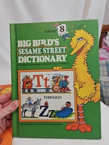 Big Bird's Sesame Street Dictionary Volume 8 - Letters T-Z - 1981 Hardcover - Picture 1 of 3