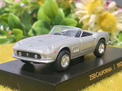 Ferrari / 250 California / 1957 / 1/64 Diecast Car / Taipei Kyosho Foto 1 de 4
