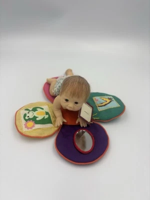 Picture Perfect 迷你婴儿娃娃 Ashton Drake 带标签游戏垫,“Is That Me”树脂 — 第 1/4 张图片