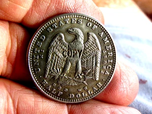 1879 mezzo dollaro Judd 1770D replica sembra spaventosamente incredibilmente originale DA VEDERE! D13 - Foto 1 di 2