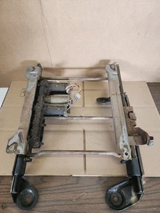  2004 2005 2006 2007 Ford Super Duty F250 F350 Power Seat Track PASSENGER RH  - Picture 1 of 3