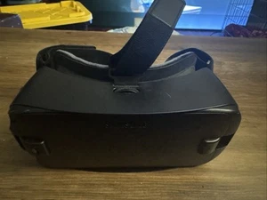 Samsung Gear Vr Oculus Vr Headset - Picture 1 of 3