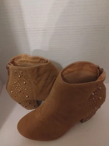 Gold Studded Brown Canyon Suede Pointed Toe Ankle Boots Great Condition Size 6 - Picture 1 of 15