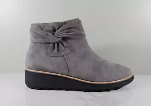 Nuevos Botines Clarks Sharon Salon Para Mujer Gris Gamuza Talla 8W - Imagen 1 de 7